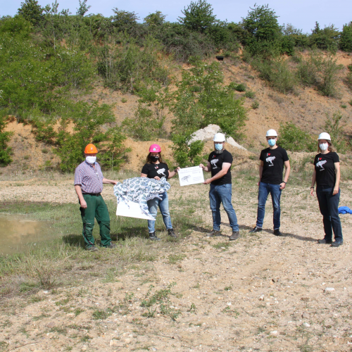 (v.l.n.r.) Rolf Jansen und Britta Franzheim (Quarzwerke), Peter Schmidt (Biologische Station Bonn/Rhein-Erft), David Tigges (vero), Monika Hachtel (NABU NRW)
