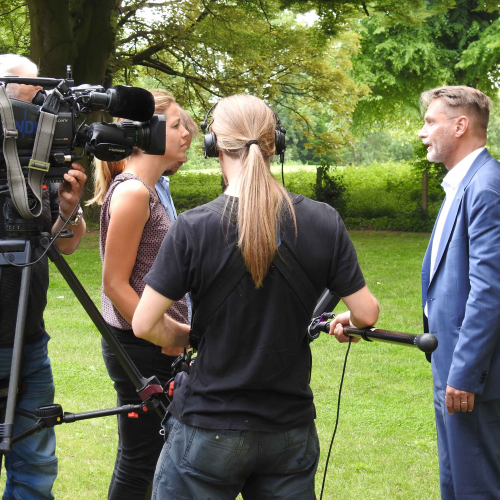 Presse-Raimo-Benger-im-NDR-Interview-zur-Rohstoffsituation-in-Schleswig-Holstein.jpg